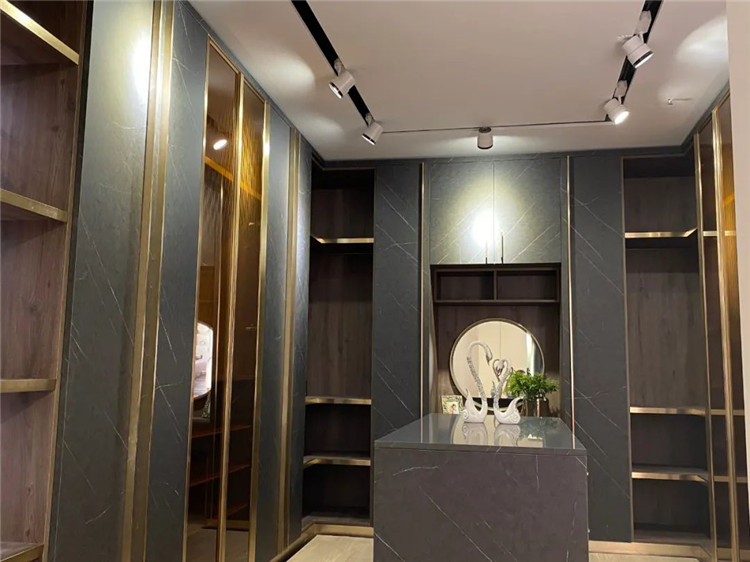 探店實(shí)拍，余工大家居樂山裝企1+1圓滿上樣，盛裝起航！
